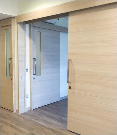 ประตูบานเลื่อน กึ่งอัตโนมัติ DS-SA Semi Auto Door by Door Studio